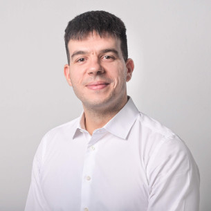 team member of AKL